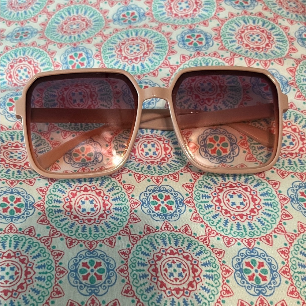 Trendy Beige Sunglasses for Women